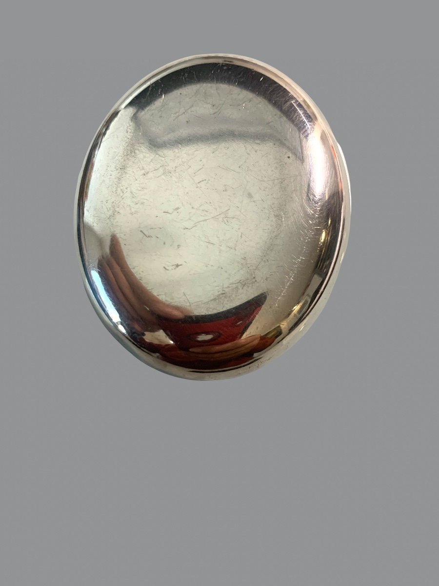 Oval Pill Box In Silver Metal-photo-2