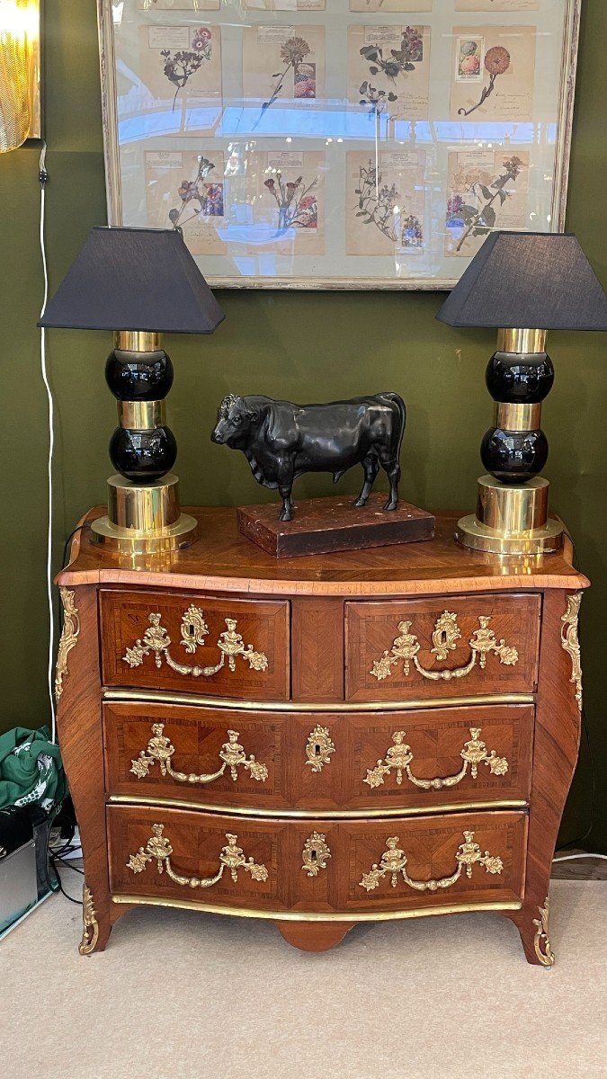 Louis XV Chest-of-drawers With Pinched Sides, 18th Century-photo-1