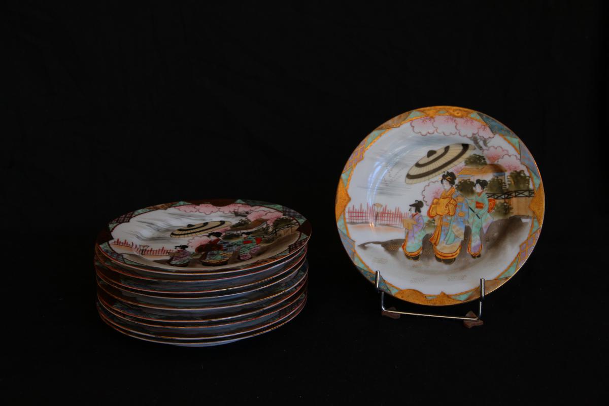 Suite Of 10 Japanese Dessert Plates, Late 19th / Early 20th Century