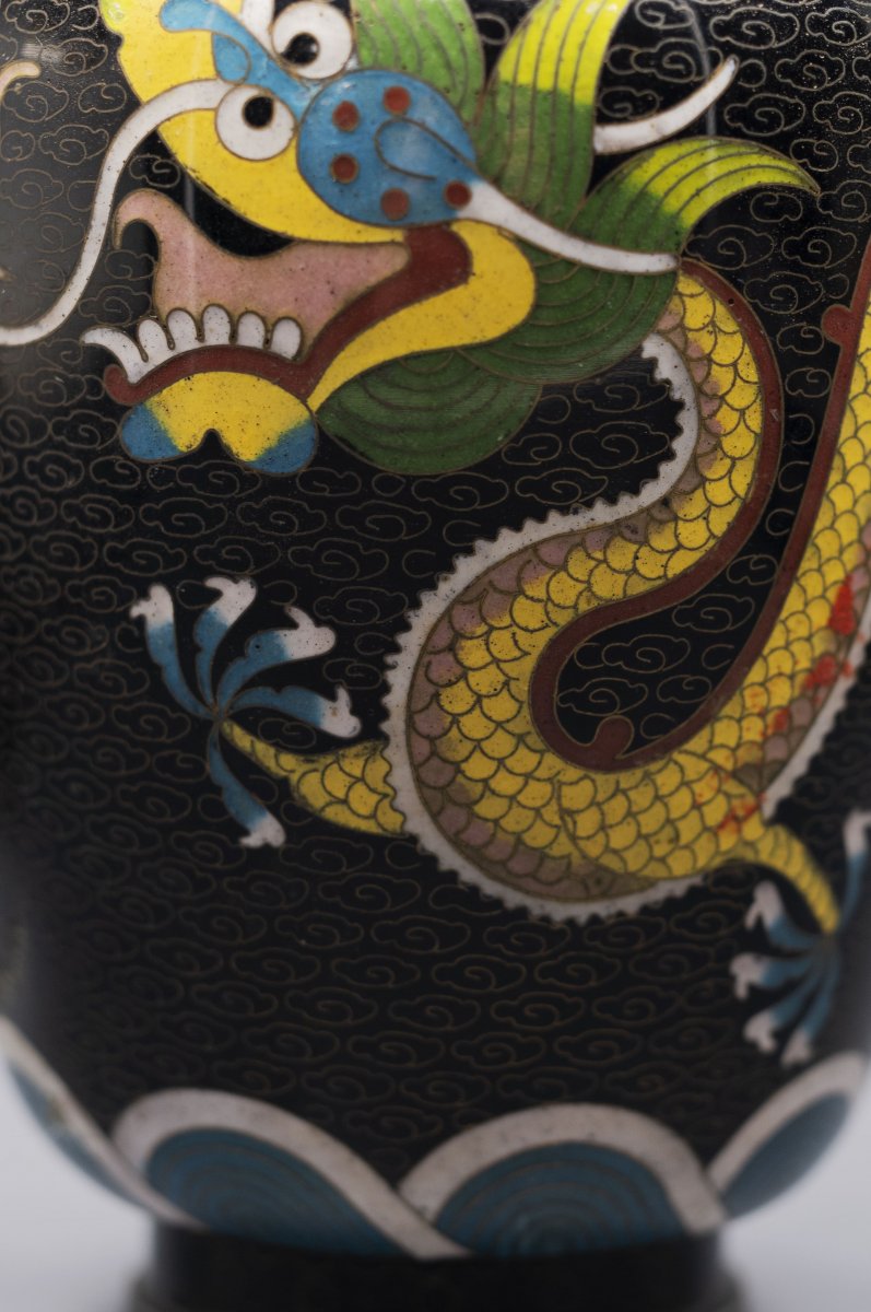 Pair Of Chinese Cloisonné Vases, Late Nineteenth / Early Twentieth-photo-3