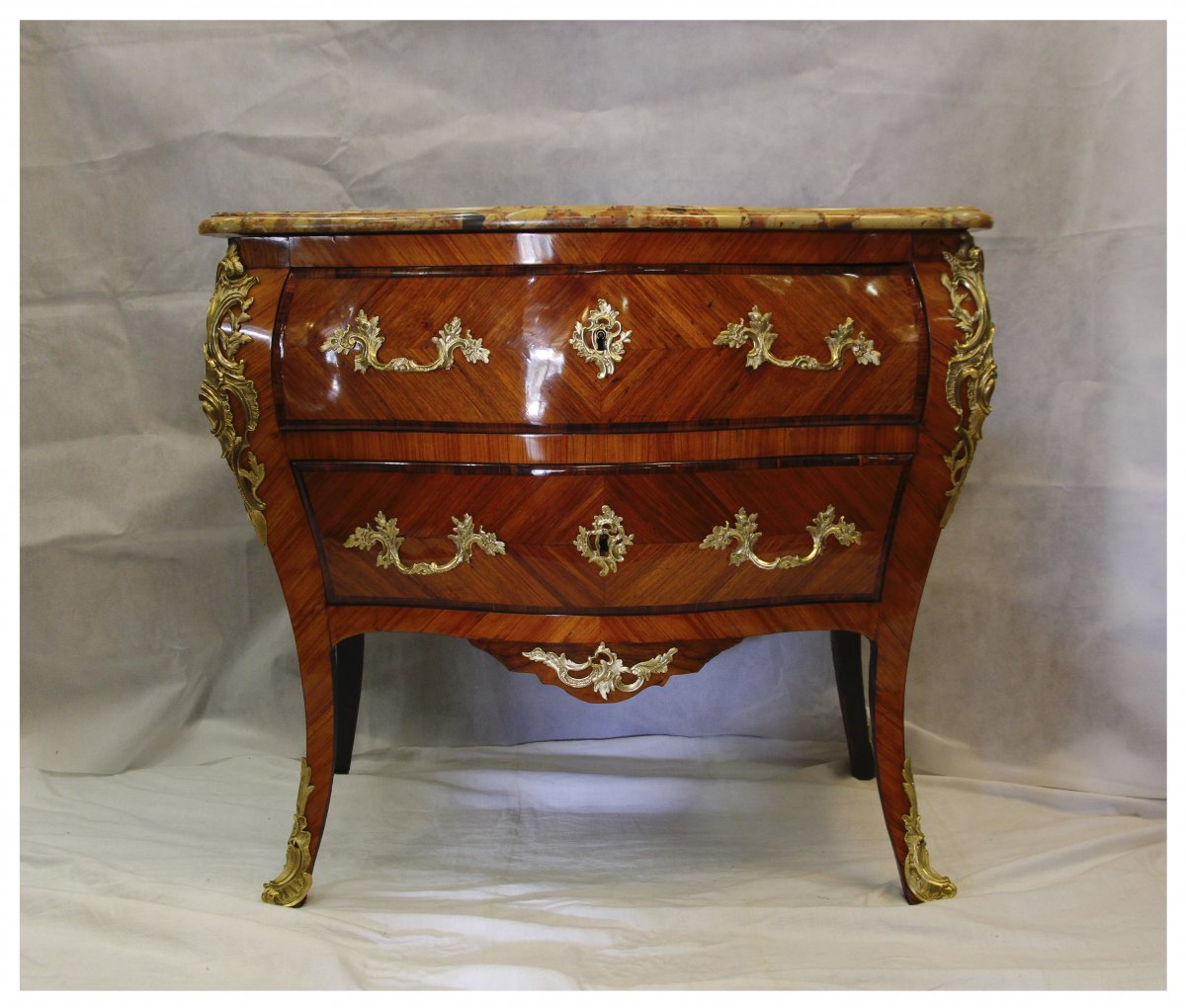 Commode Marquetée, XVIIIe Siècle (fin Régence)