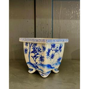 Small Chinese Porcelain Planter, 20th Century