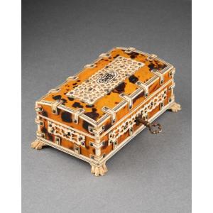 Small Box In Tortoiseshell And Bone, 19th Century