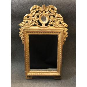 Miroir En Bois Doré. Époque Louis XVI, XVIIIe Siècle