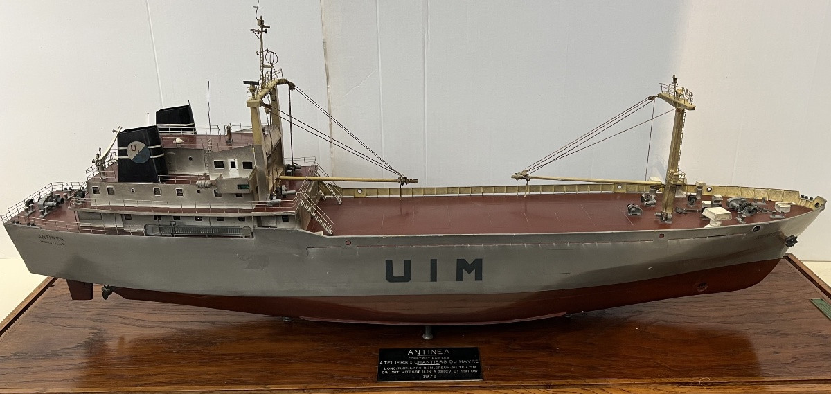 Construction Site Model Of The Roulier Antinea Cargo Ship From The Maritime Industrial Union-photo-2