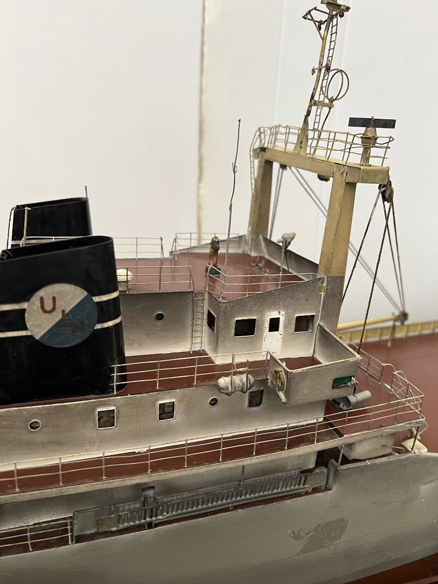 Construction Site Model Of The Roulier Antinea Cargo Ship From The Maritime Industrial Union-photo-2