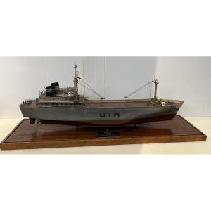 Maquette de chantier Du Cargo Roulier Antinea De L’union industrielle maritime