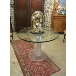 Plexiglas Table