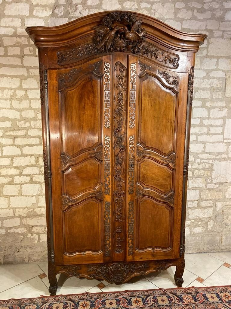 Provencal Wardrobe - Arles Eighteenth