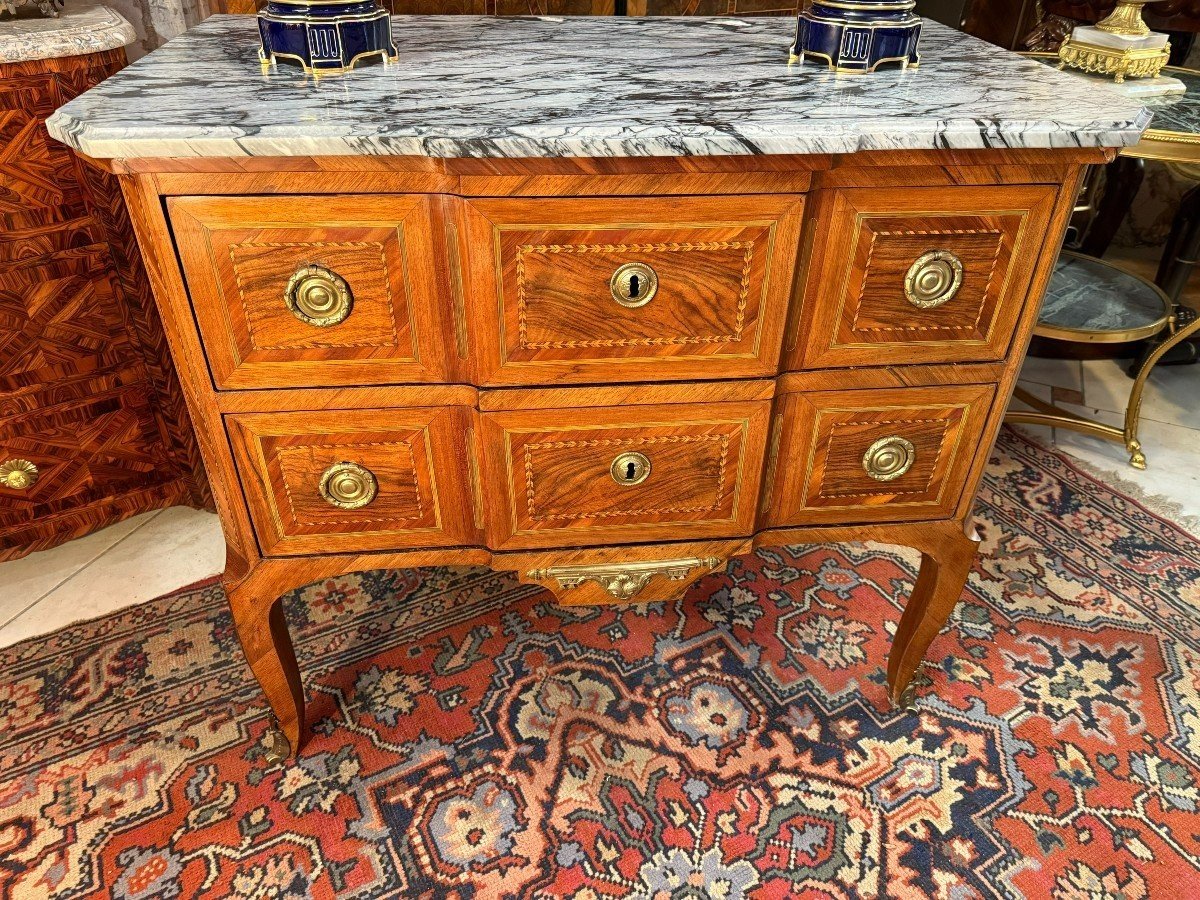 Commode Known As A Sauteux Period Louis XVI - 18th Century