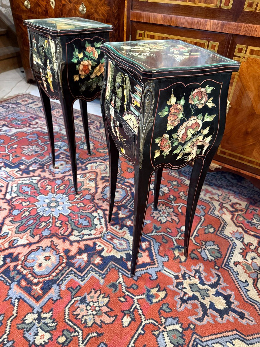 Pair Of Louis XV Style Chinese Lacquer Bedside Tables-photo-3