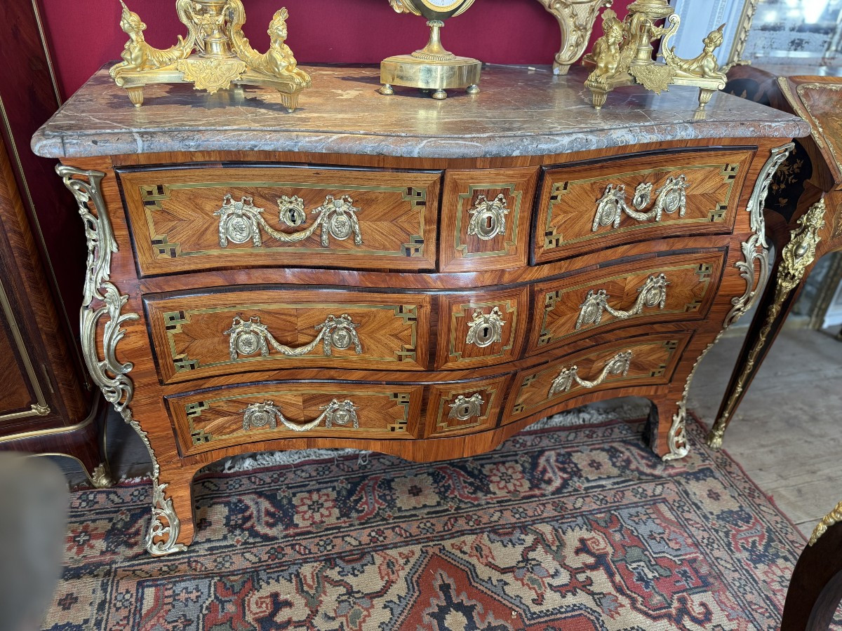 COMMODE TOMBEAU EPOQUE LOUIS XV - 18ème