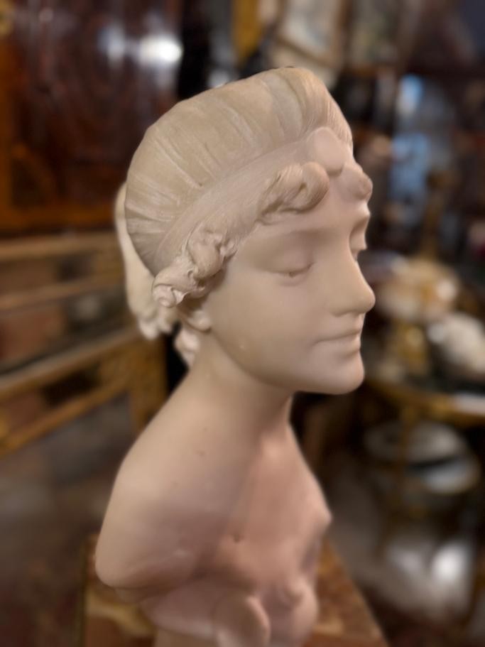 19th Century Marble Female Bust-photo-4