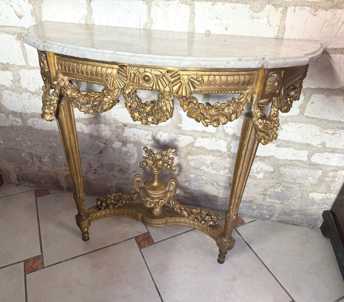 CONSOLE EN BOIS DORE LOUIS XVI - 18ème