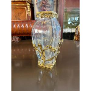 VASE EN CRISTAL ART NOUVEAU ATTRIBUE A BACCARAT 