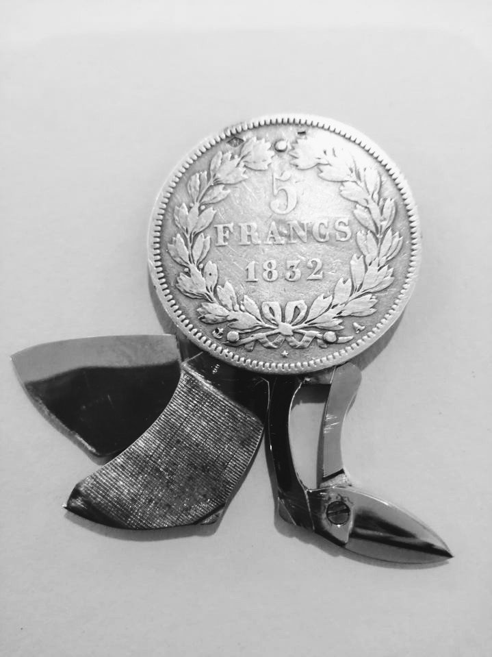 Coupe Ongle Eloi Pernet   signé Hermes     5 Francs 1832   Necessaire A Manucure-photo-2