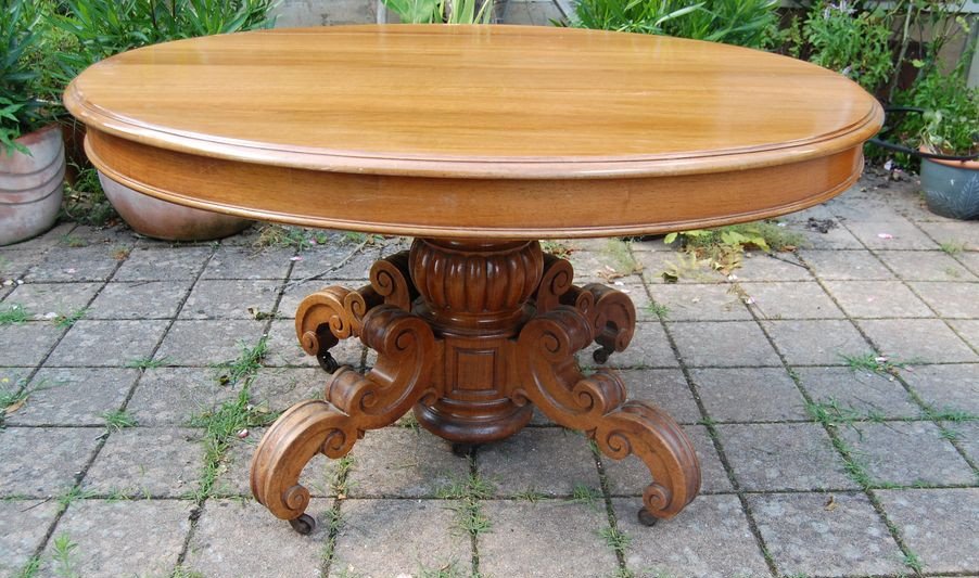 Napoleon III Table With Central Foot In Walnut With Six Extensions 16 Place Settings Late 19th Century