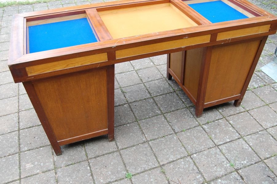 Dresser Counter Showcase Store In Ash And Mahogany-photo-3