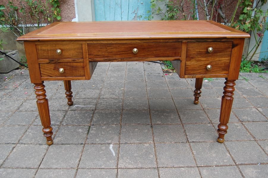 Louis Philippe Period Walnut Desk From The 19th Century-photo-3