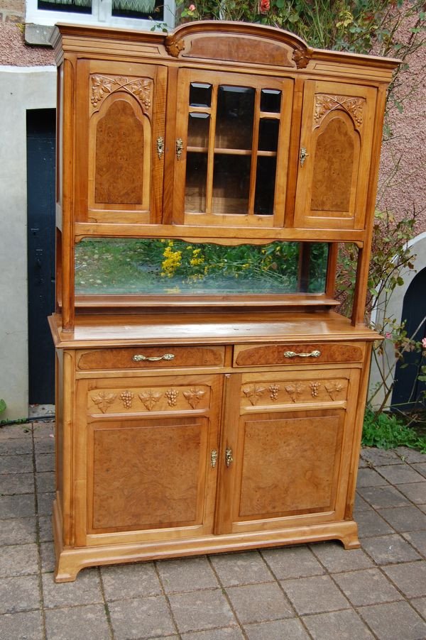 Buffet Deux Corps Art Nouveau En Noyer Des Années 1900