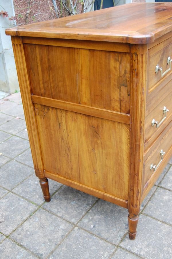 Louis XVI Period Chest Of Drawers In Walnut From The 18th Century-photo-2