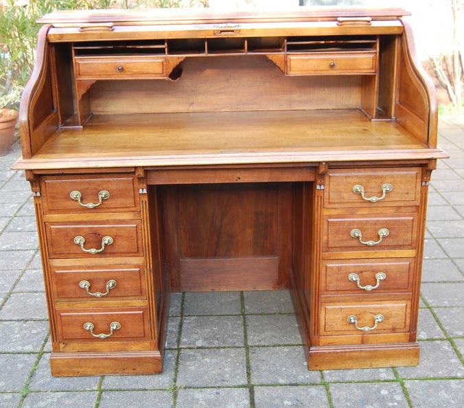 Bureau A Rideau En Noyer Des Années 1900