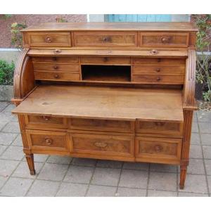 Cylinder Desk D Louis XVI Period In Walnut Er Plum Tree From The 18th Century