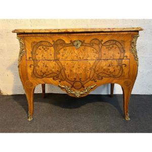 Commode De Style Louis XV