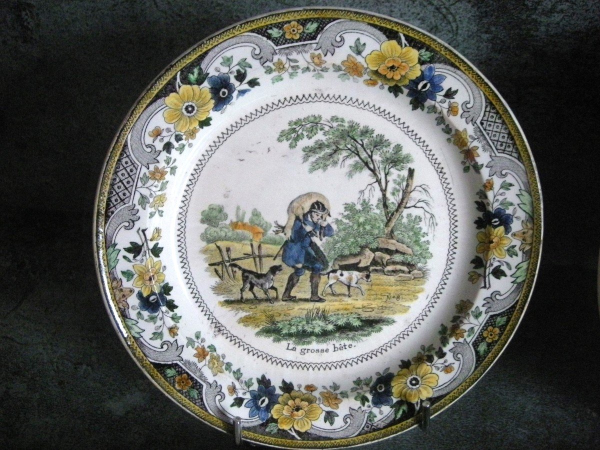 7 Polychrome Plates “hunting” Decor Signed Montereau-photo-1