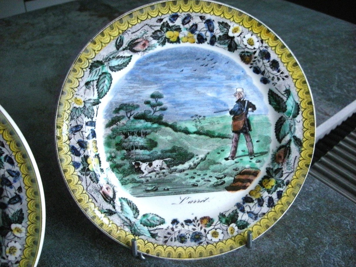 Two Polychrome Plates 1824 Hunting Decor Signed Choisy Le Roi-photo-3