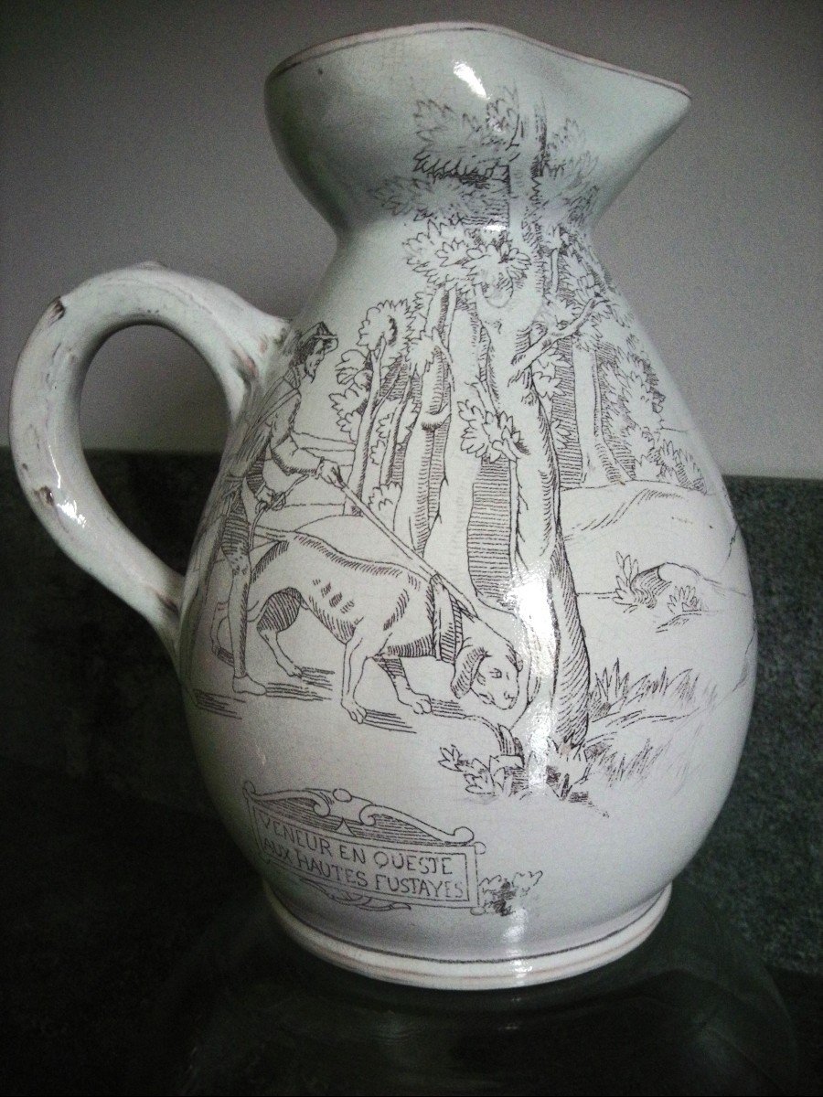 Pitcher Early 20th Century Decor "hunting" Manufacture De Pierrefonds