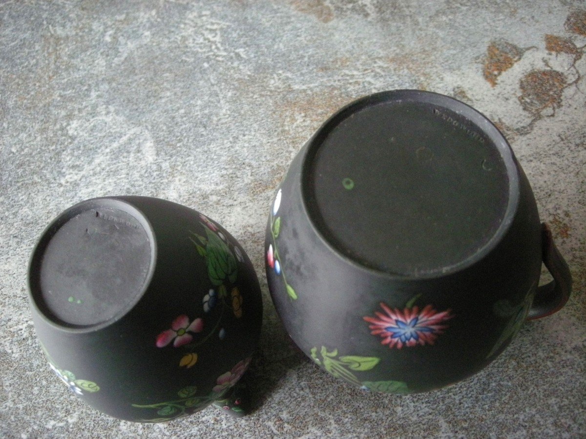 Two Black Basalt Milk Jugs Signed Wedgwood-photo-4