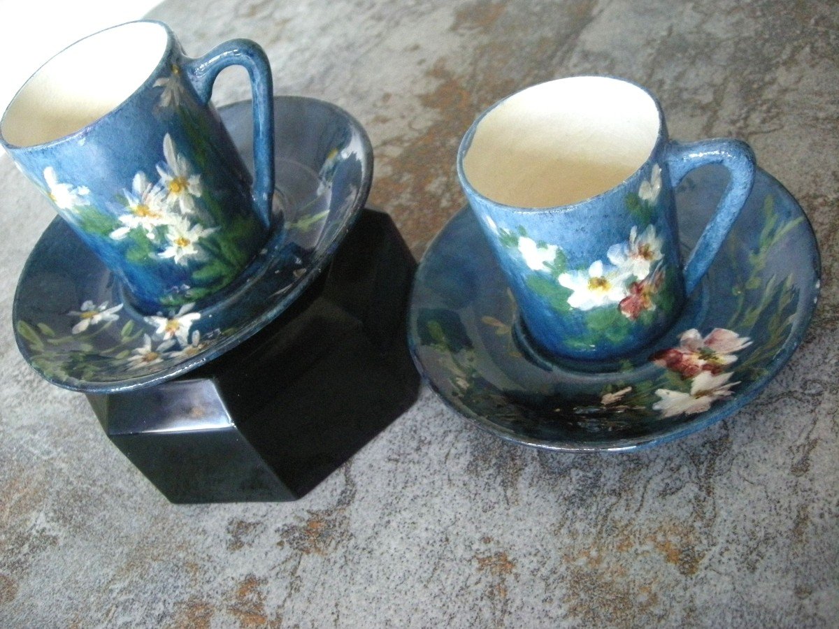 Deux  Tasses  Et  Soucoupes  Vers  1880   De  Montigny  Sur  Loing