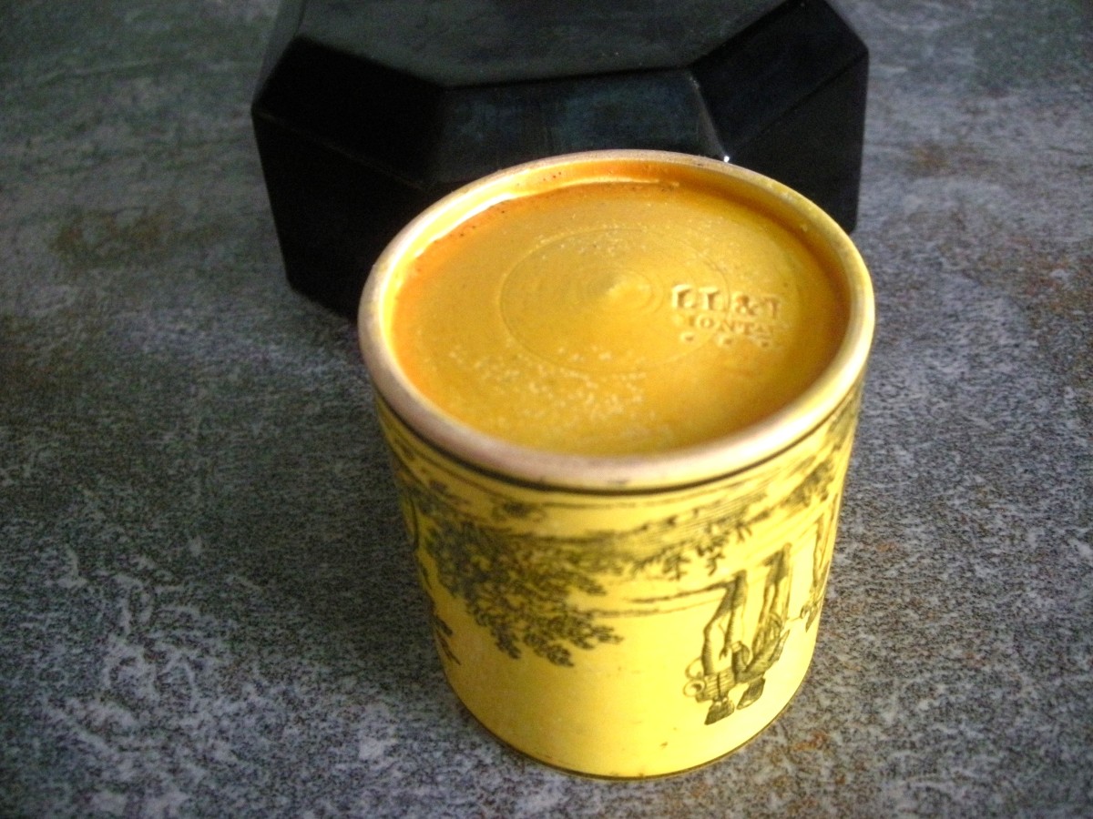 Tasse  /  Soucoupe  Faïence  Fine  Jaune  Décor Militaire  De  Montereau-photo-2