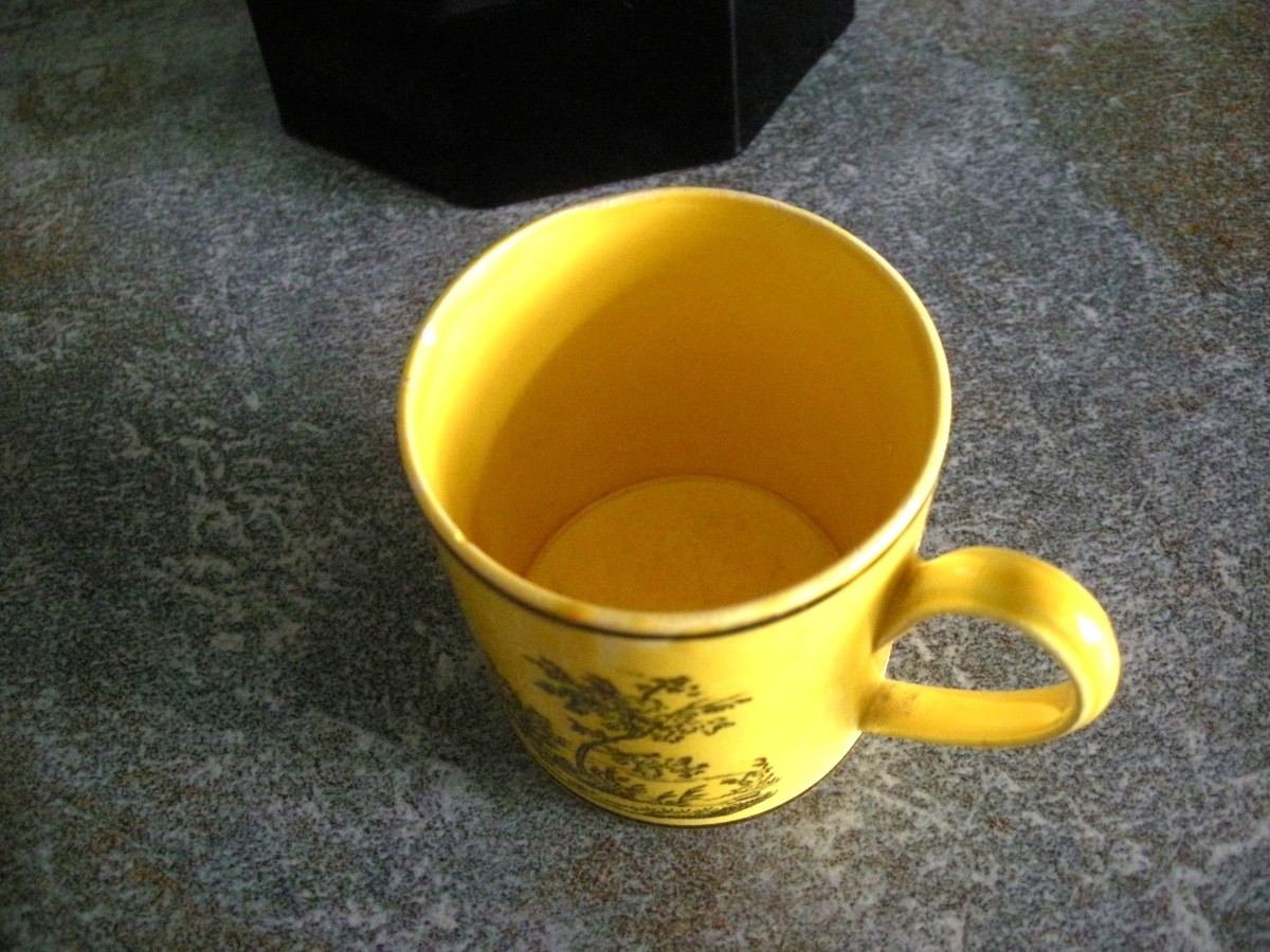 Tasse  /  Soucoupe  Faïence  Fine  Jaune  Décor Militaire  De  Montereau-photo-3