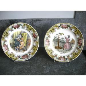 Deux  Assiettes  Porcelaine  Opaque  Décor  " Les Enfants "  Creil Et Montereau