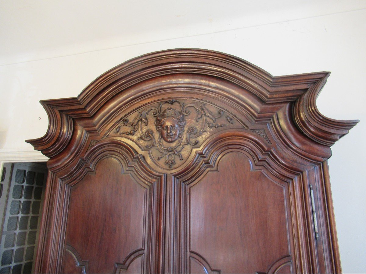 Exceptional Louis XIV Walnut Armoire In The Style Of Sambin-photo-2