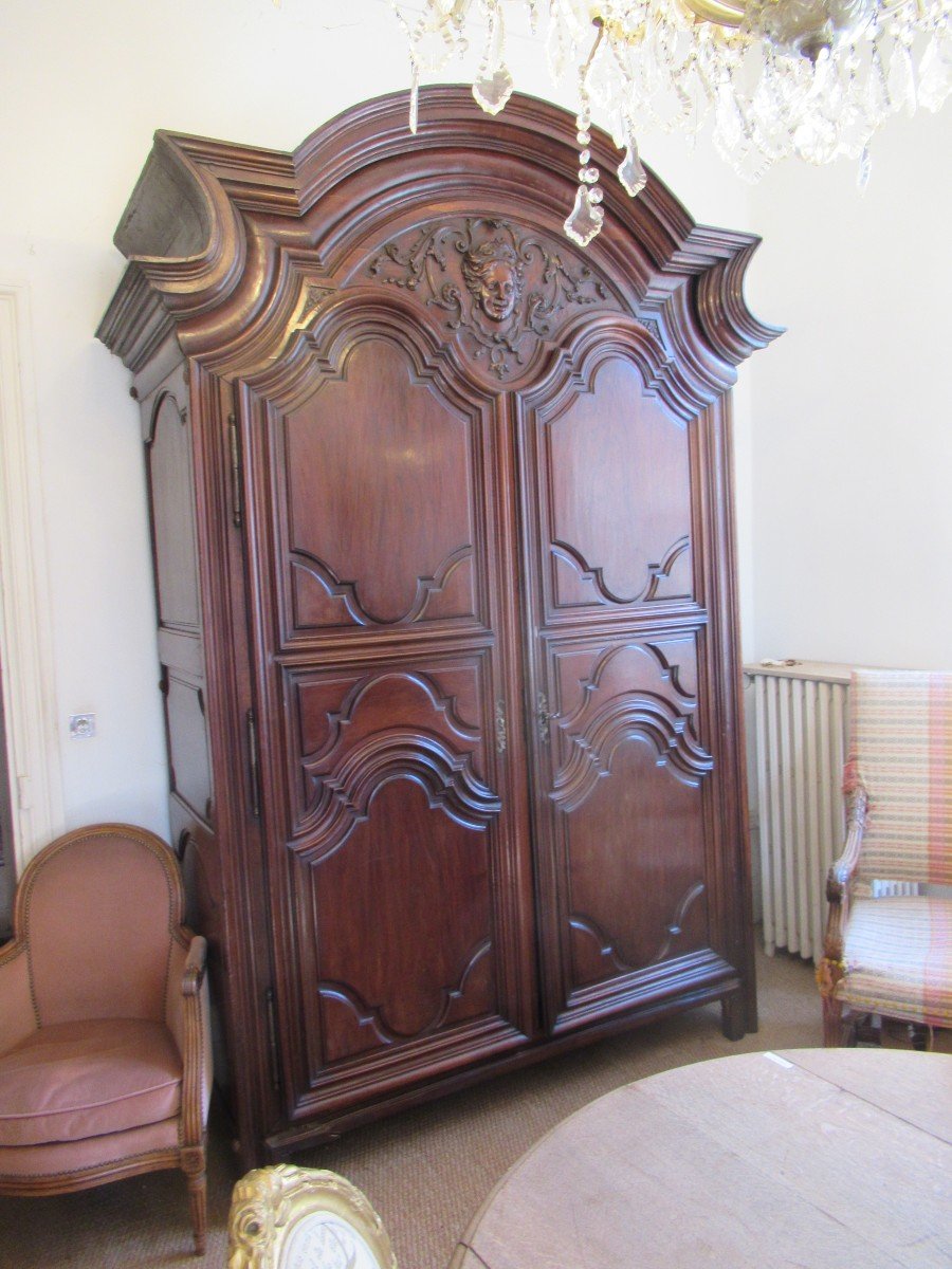 Exceptional Louis XIV Walnut Armoire In The Style Of Sambin-photo-3