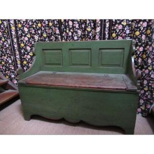 Alsatian Chest Bench 19°