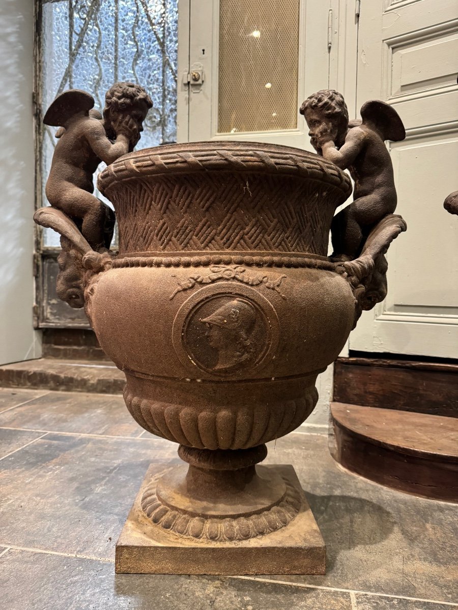 Paire De Vases “aux Angelots” En Fonte D’après Claude Ballin Fonderie Du Val D’osne XIX ème -photo-4