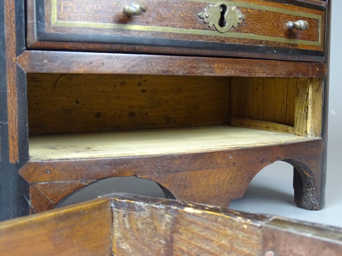 Commode De Maitrise en marquèterie et baguettes de laiton d'époque Louis XIV - Régénce-photo-4