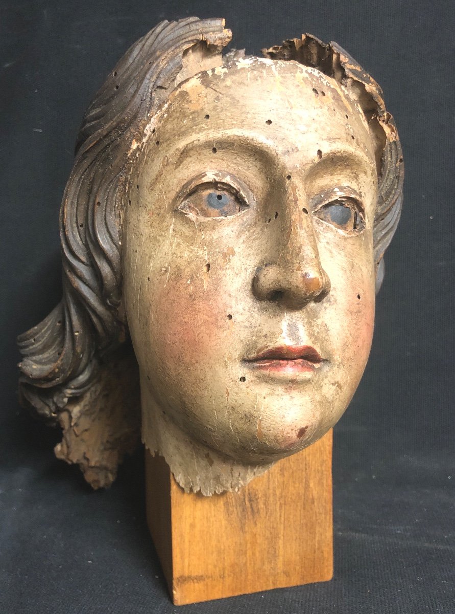 Sculpture en bois polychrome XVIIe Tête de femme sur socle