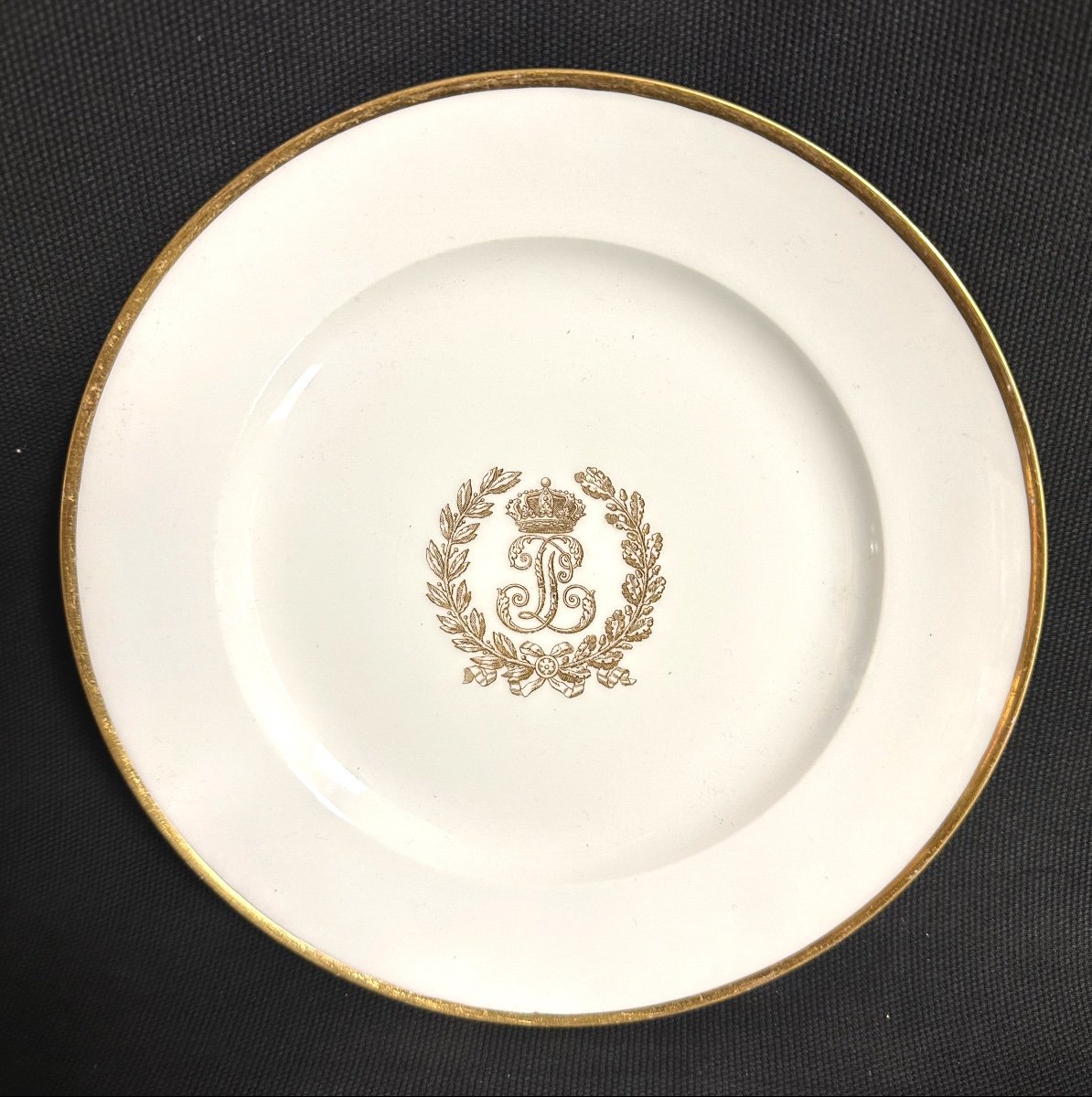 Manufacture De Sèvres 1833 Plate From The Service Of Princes King Louis Philippe Crown In  Very Good Condition-photo-3