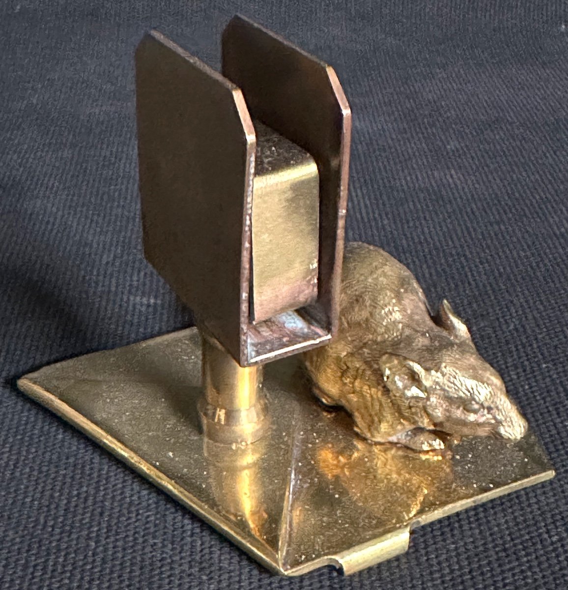 Gilt Bronze Sculpture Mouse In Front Of A Mail Holder (?) On A Letter In Very Good  Condition Writter-photo-4