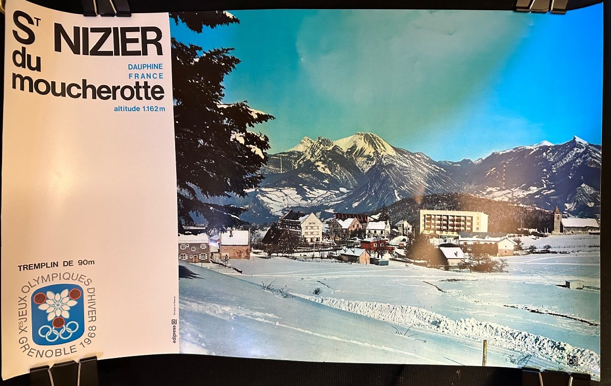 St NIZIER DU MOUCHEROTTE Xe Jeux Olympiques d’Hiver Grenoble 1968 30x50cm En très bon état Saut tremplin Vercors Alpes