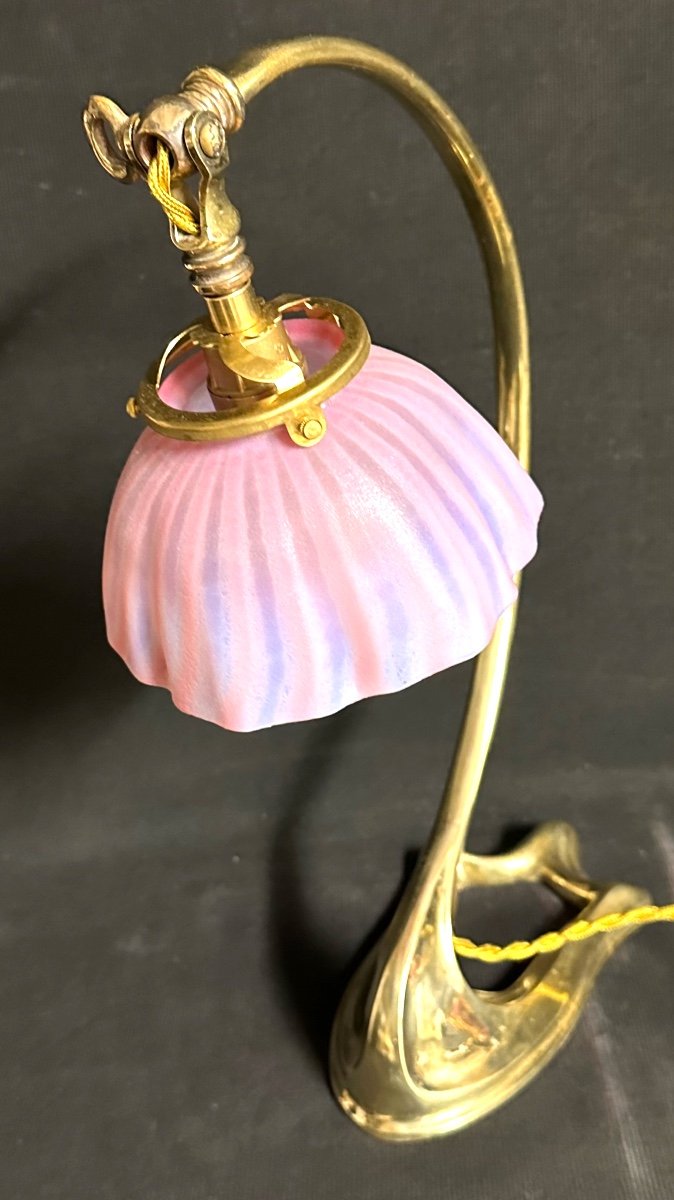 Lampe 1900 En bronze doré et tulipe opalescente Art Nouveau-photo-4