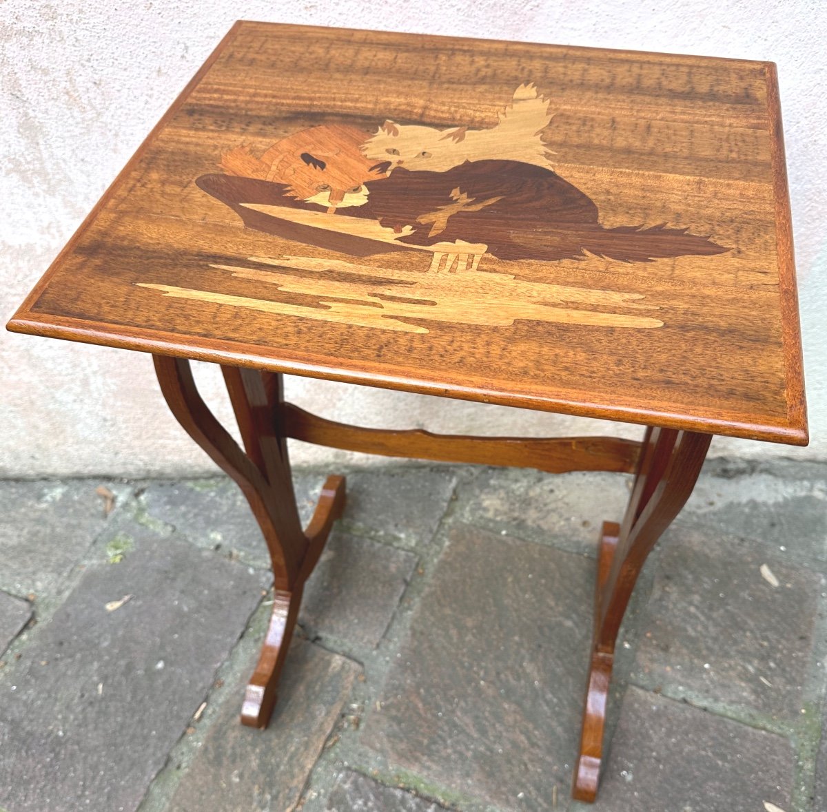 émile Gallé 1846-1904 Rare Cat Table In Art Nouveau Marquetry Nancy In Very Good Condition Cat