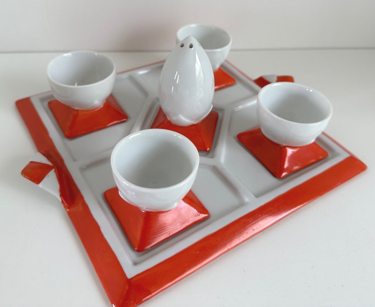 Complete Art Deco Egg Cup Service With Its Salt Shaker And In Very Good Condition Red And Egg White -photo-3