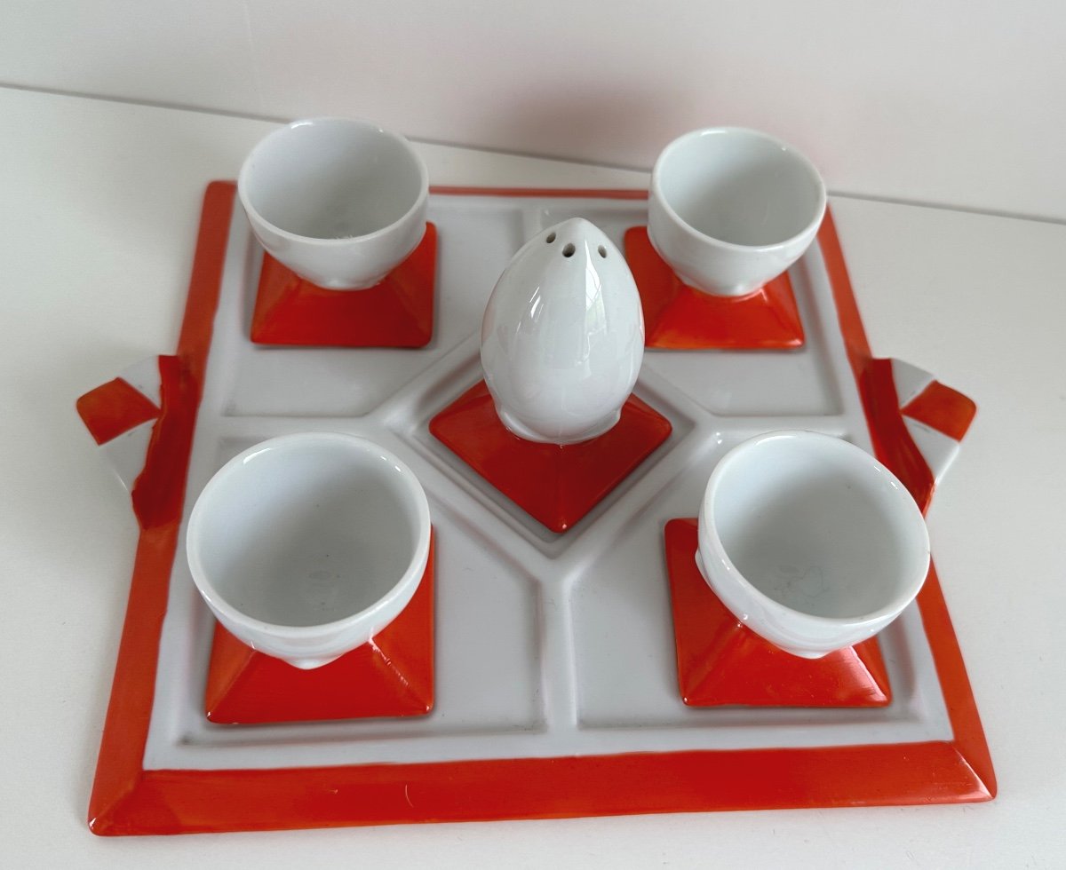 Complete Art Deco Egg Cup Service With Its Salt Shaker And In Very Good Condition Red And Egg White -photo-7