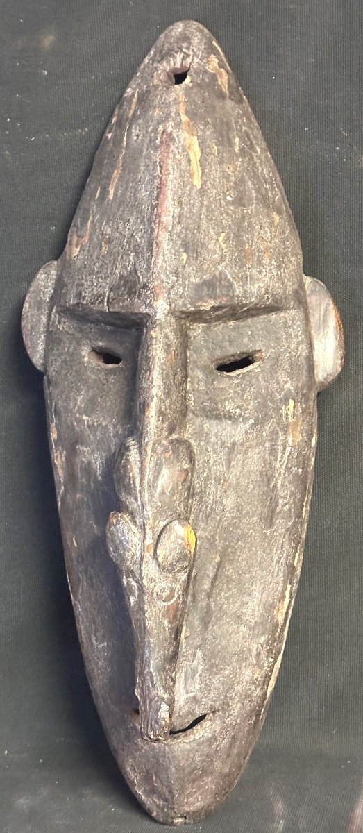 Masque Papouasie Nouvelle Guinée 54 cm Fleuve Ramu Art Premier Océanien en bois patiné 